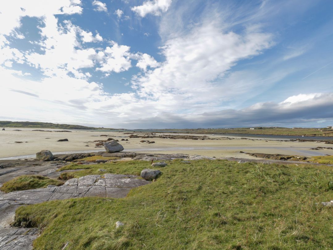 Nead na bhFáinleog (Swallows’ Nest)
