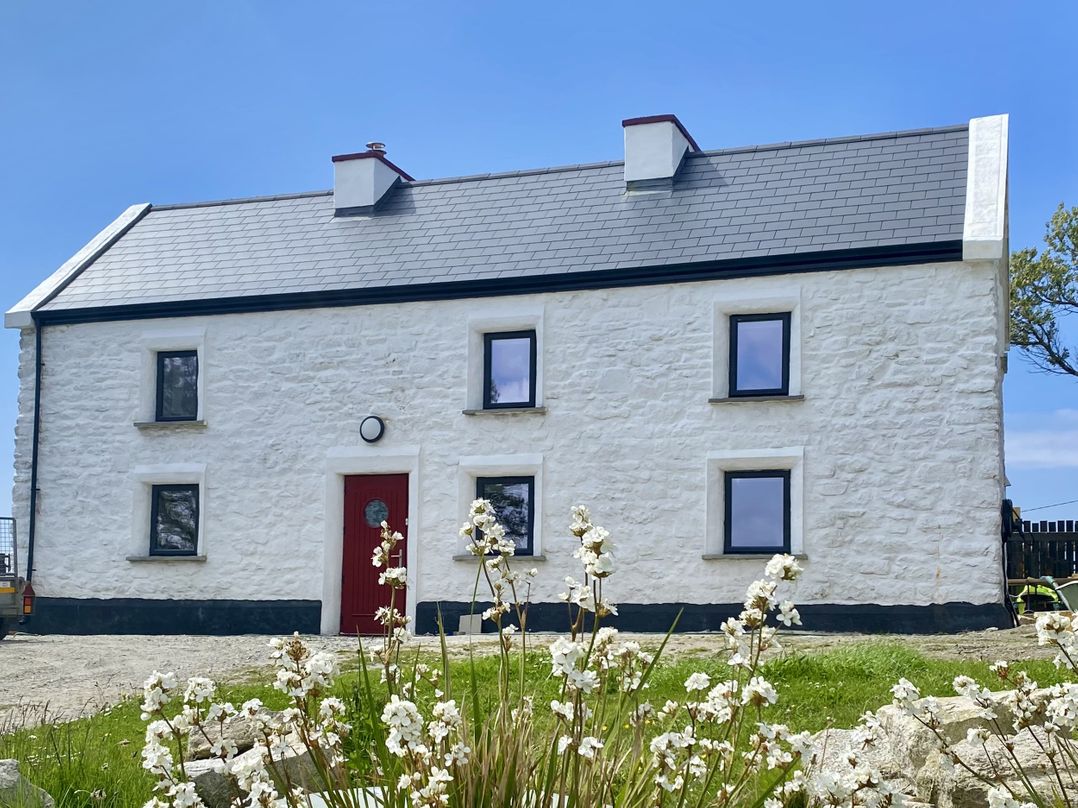 Nead na bhFáinleog (Swallows’ Nest)