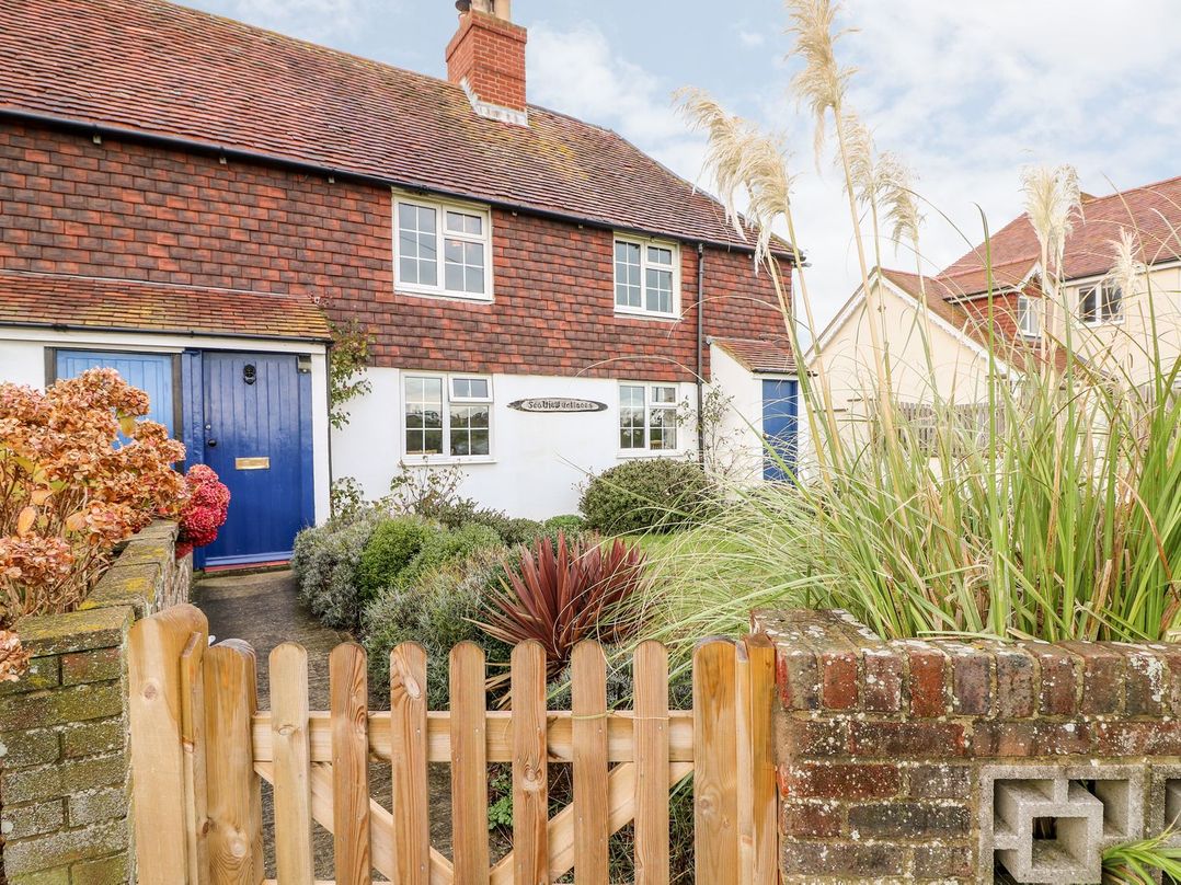 2 Seaview Cottages