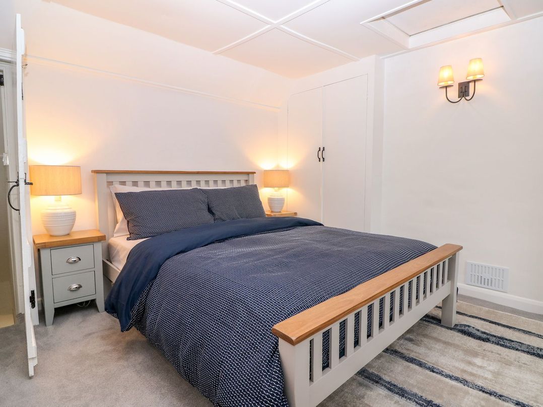 2 Seaview Cottages