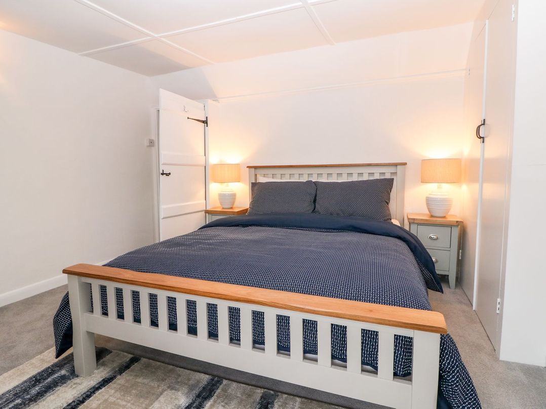 2 Seaview Cottages