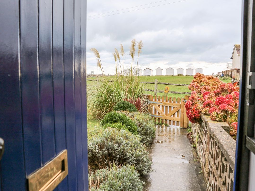 2 Seaview Cottages
