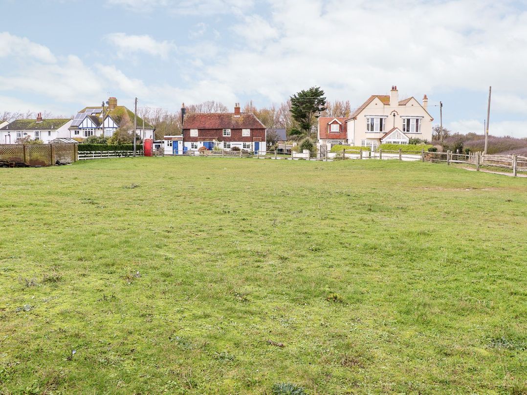 2 Seaview Cottages