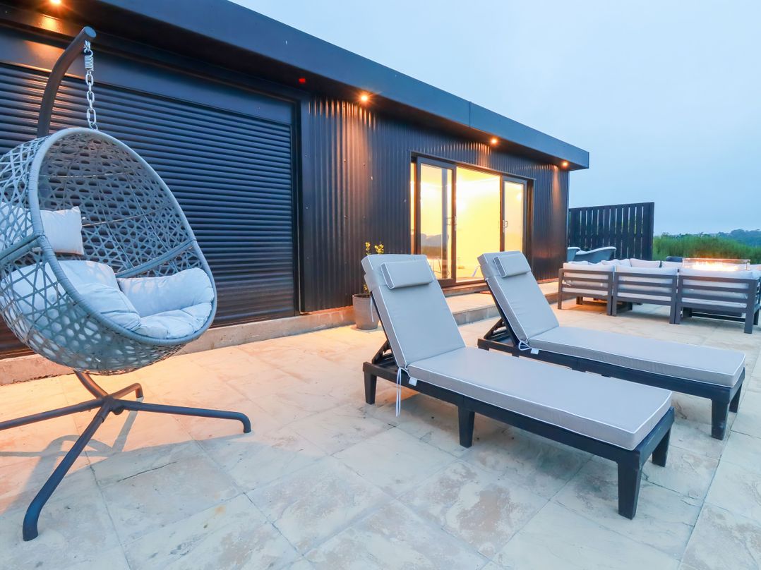 The Lake Boat exclusive retreat