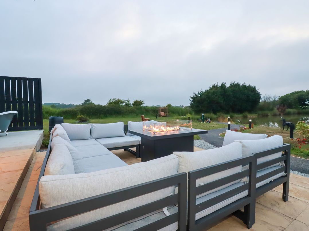 The Lake Boat exclusive retreat