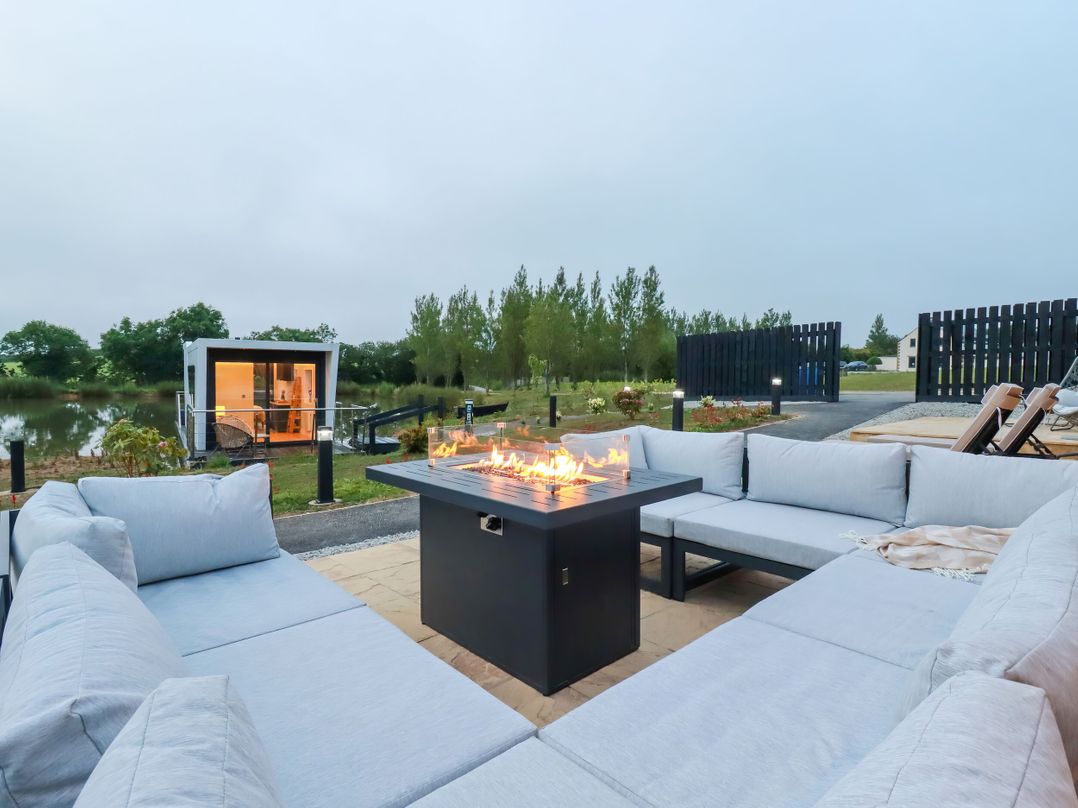 The Lake Boat exclusive retreat