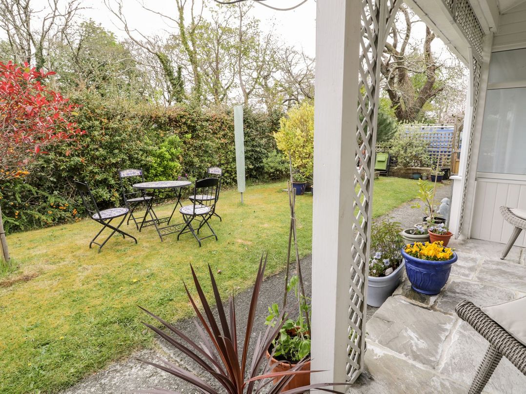 3 Riverside Bungalows