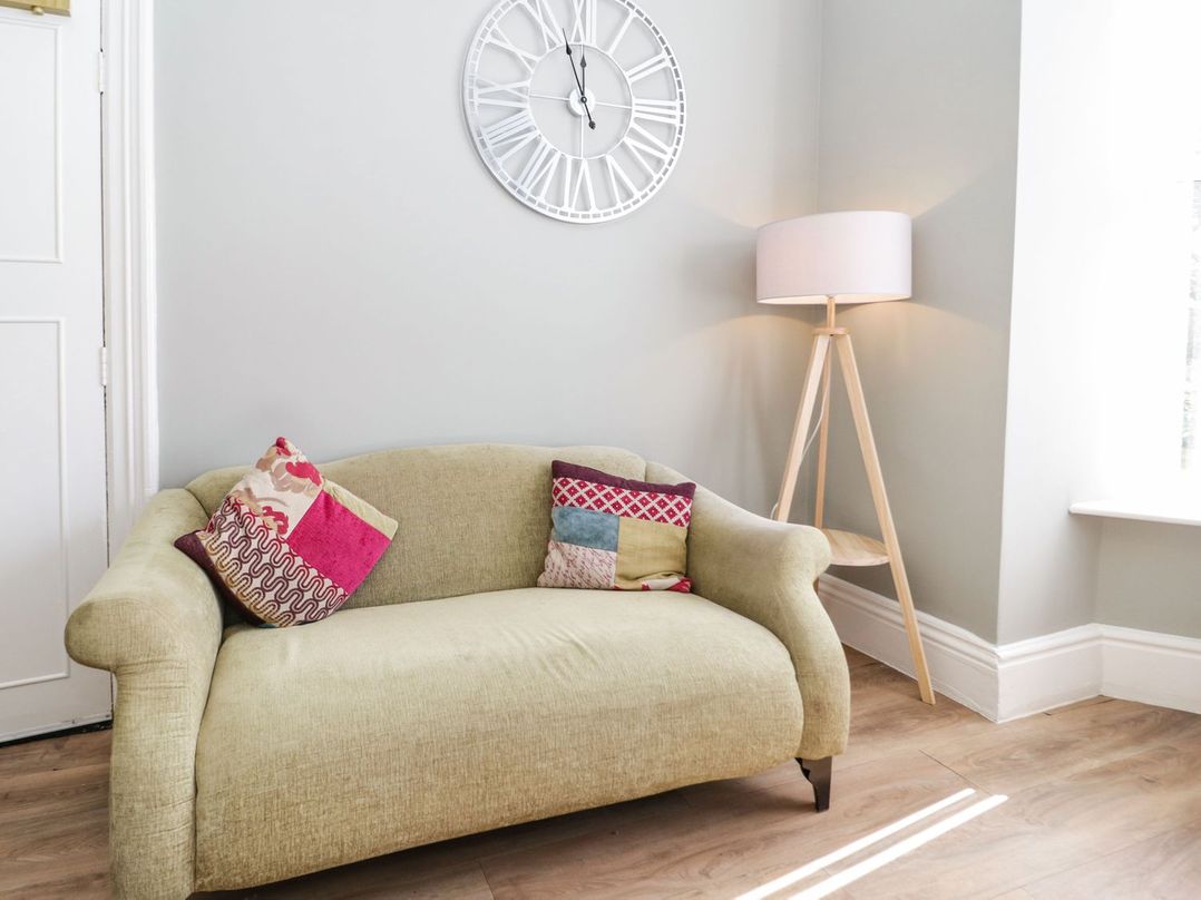 Flat 1A, Mona House