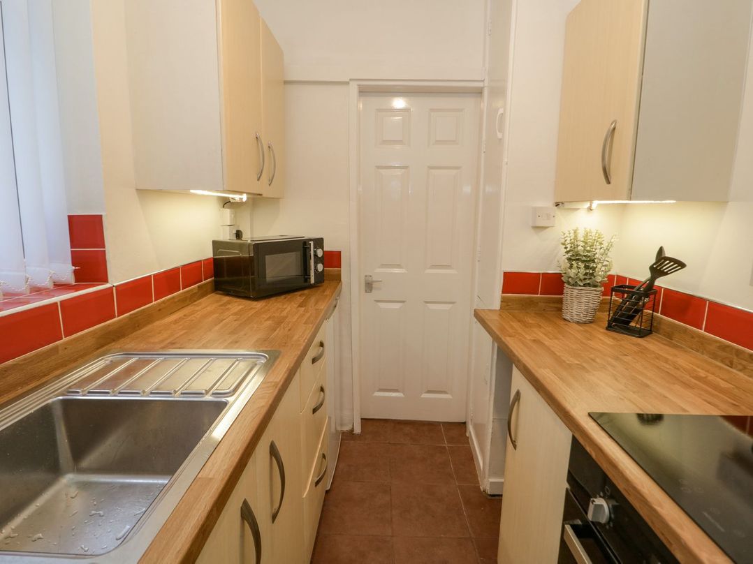 Flat 1A, Mona House