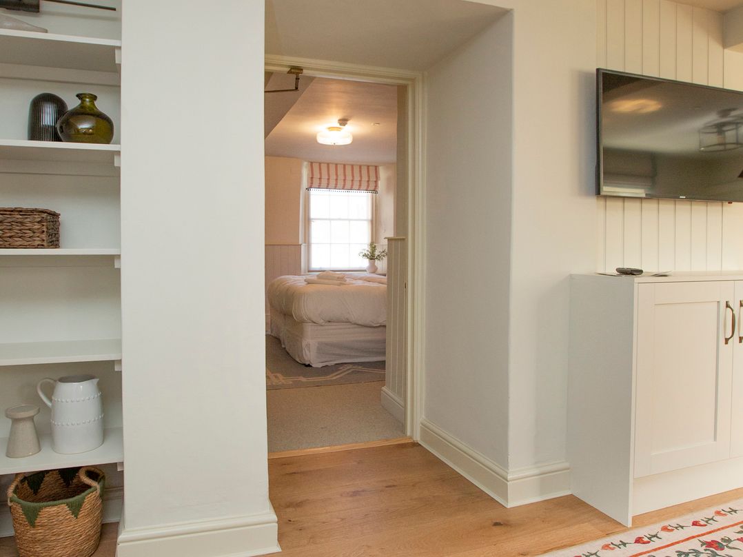 Apartment 1, 86 Dyer Street
