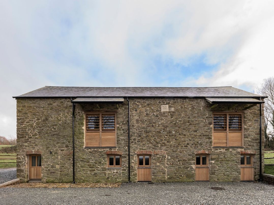 Lower Walreddon Barn
