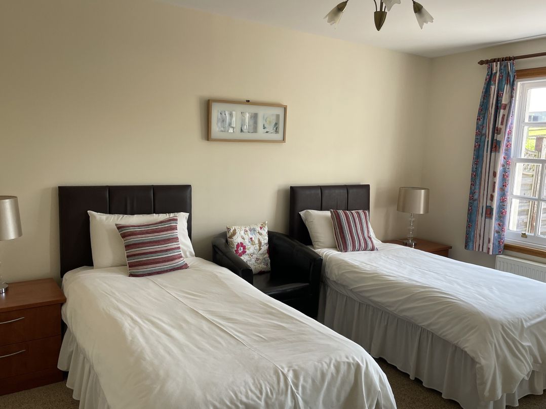 Coach House 5