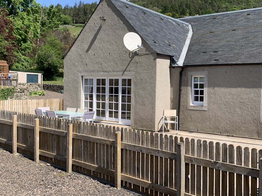 Coach House 5