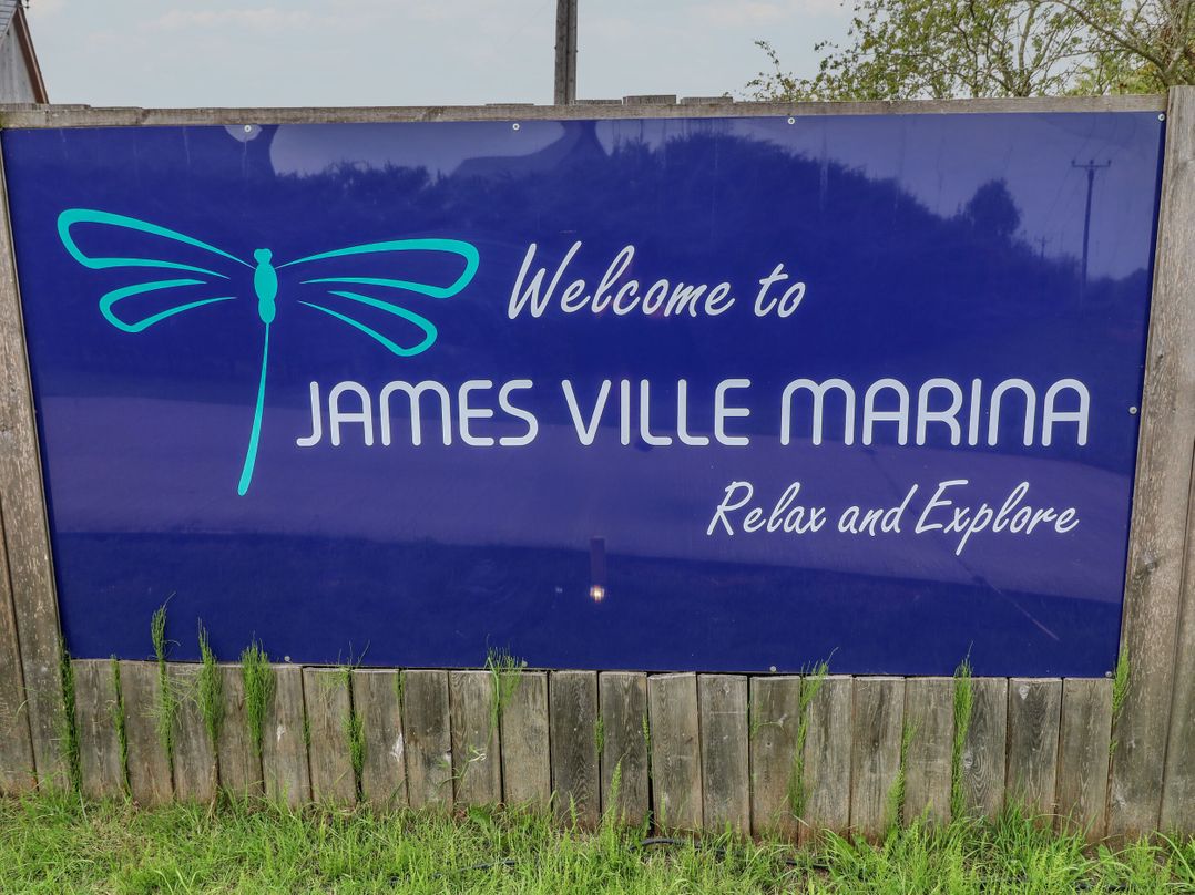 James Ville Marina Lodge 10