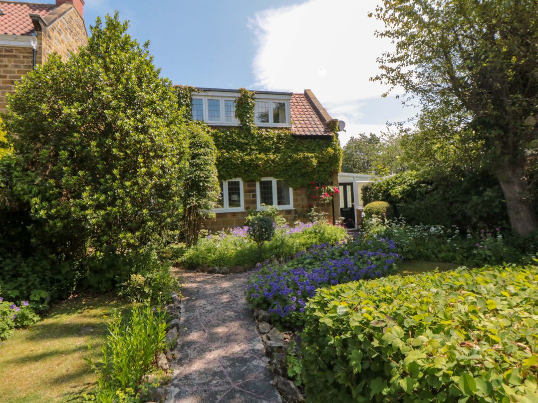 Scalby Grove Cottage