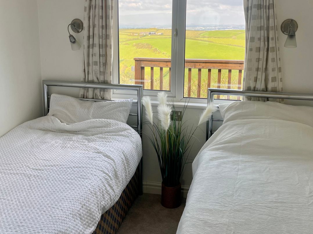Lowena Lodge