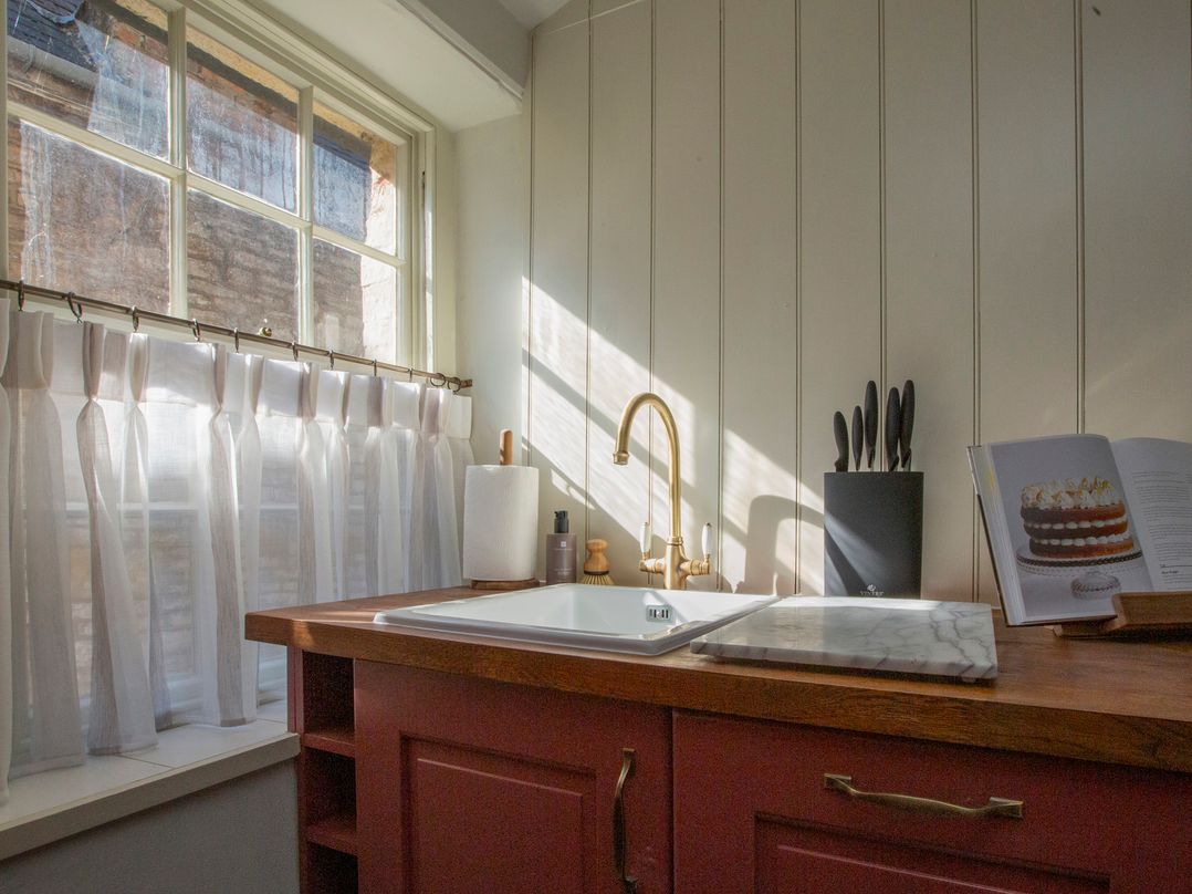 Apartment 2, 86 Dyer Street