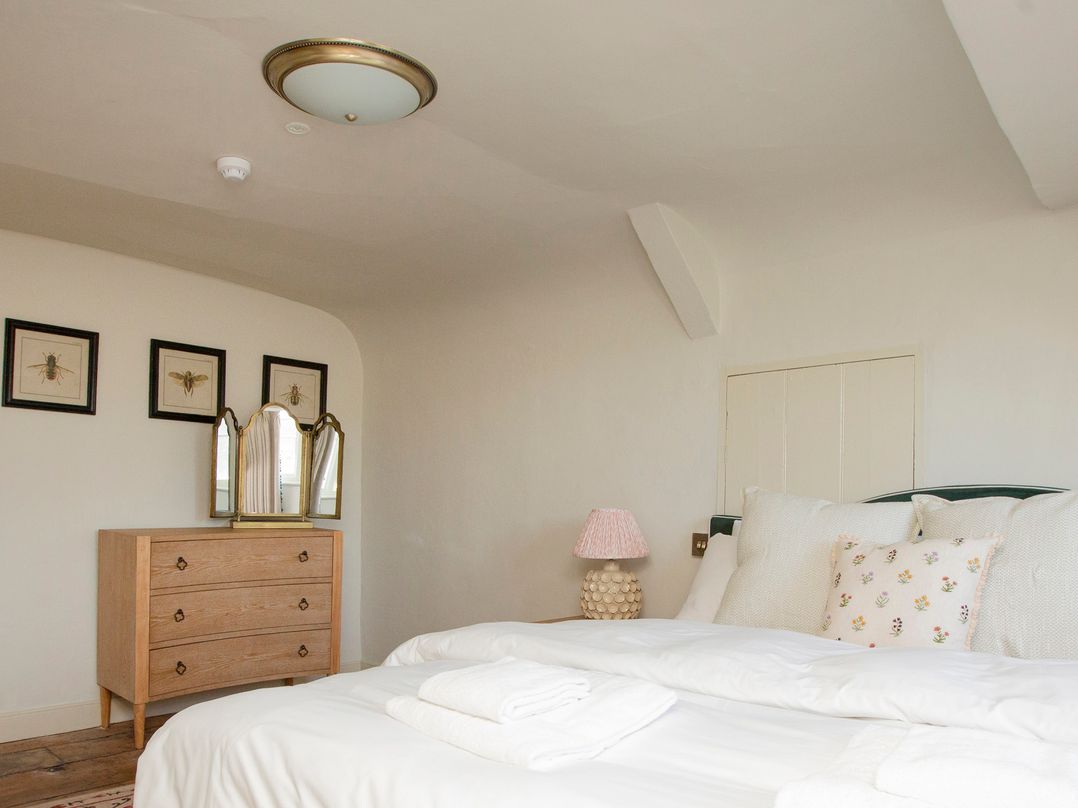 Apartment 2, 86 Dyer Street