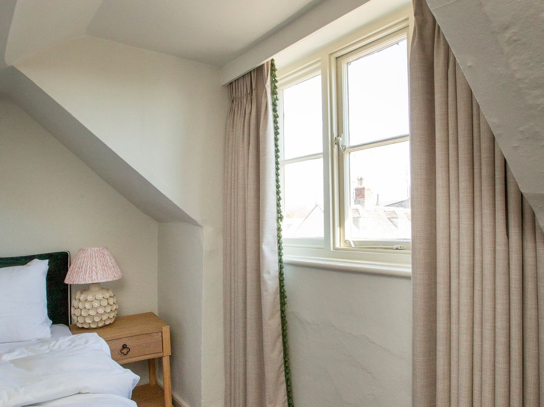 Apartment 2, 86 Dyer Street