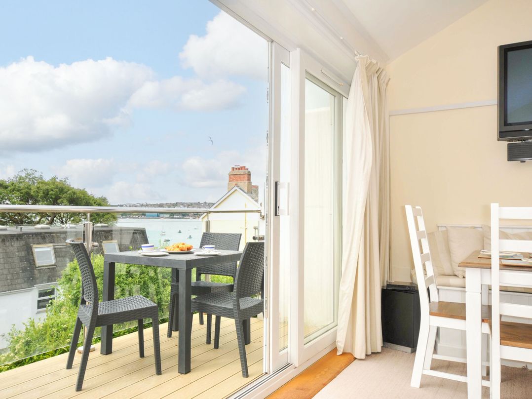 9 Slipway Cottages