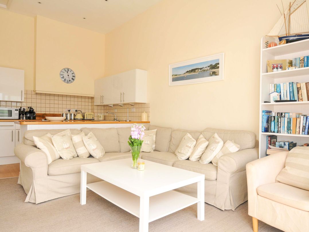 9 Slipway Cottages