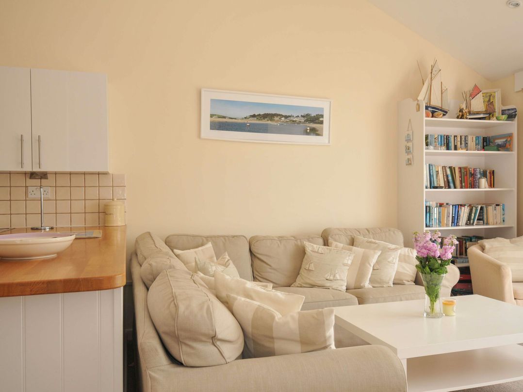9 Slipway Cottages