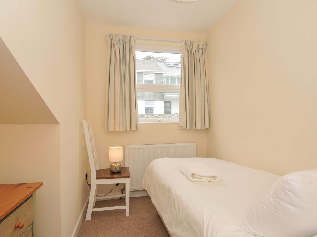 9 Slipway Cottages