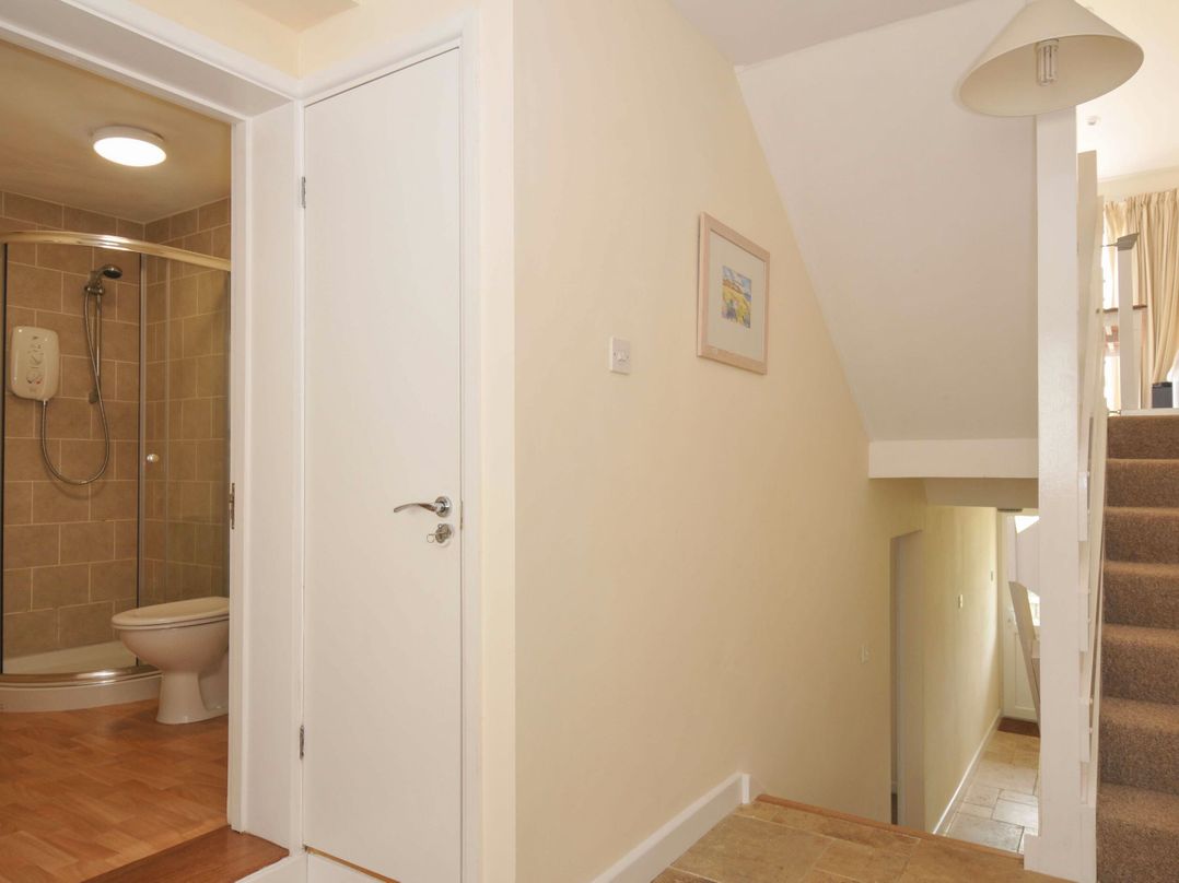 9 Slipway Cottages