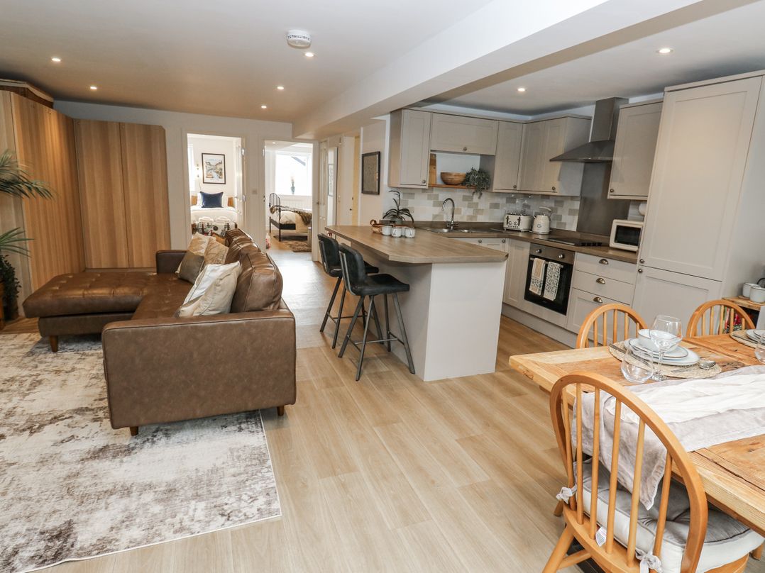 Canal View Apartment