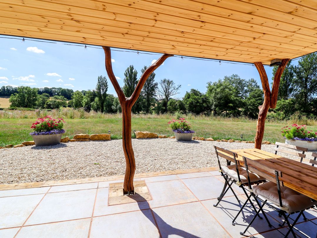 Bugley Pools Hideaway