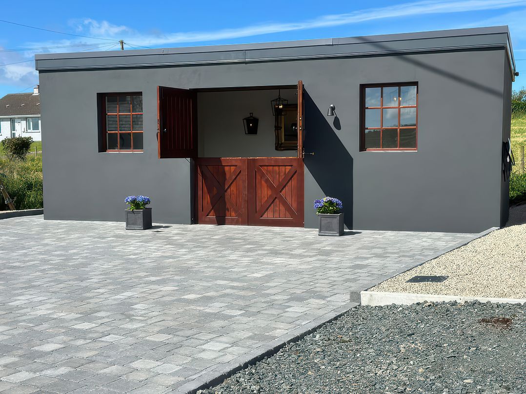 The Garden Cottage and Carriage House