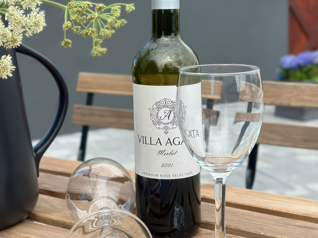 The Garden Cottage and Carriage House