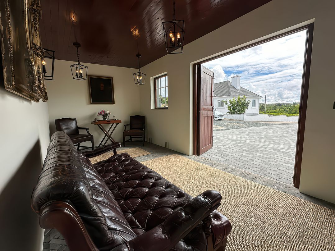 The Garden Cottage and Carriage House