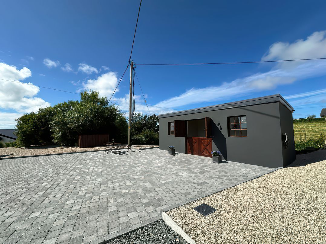 The Garden Cottage and Carriage House