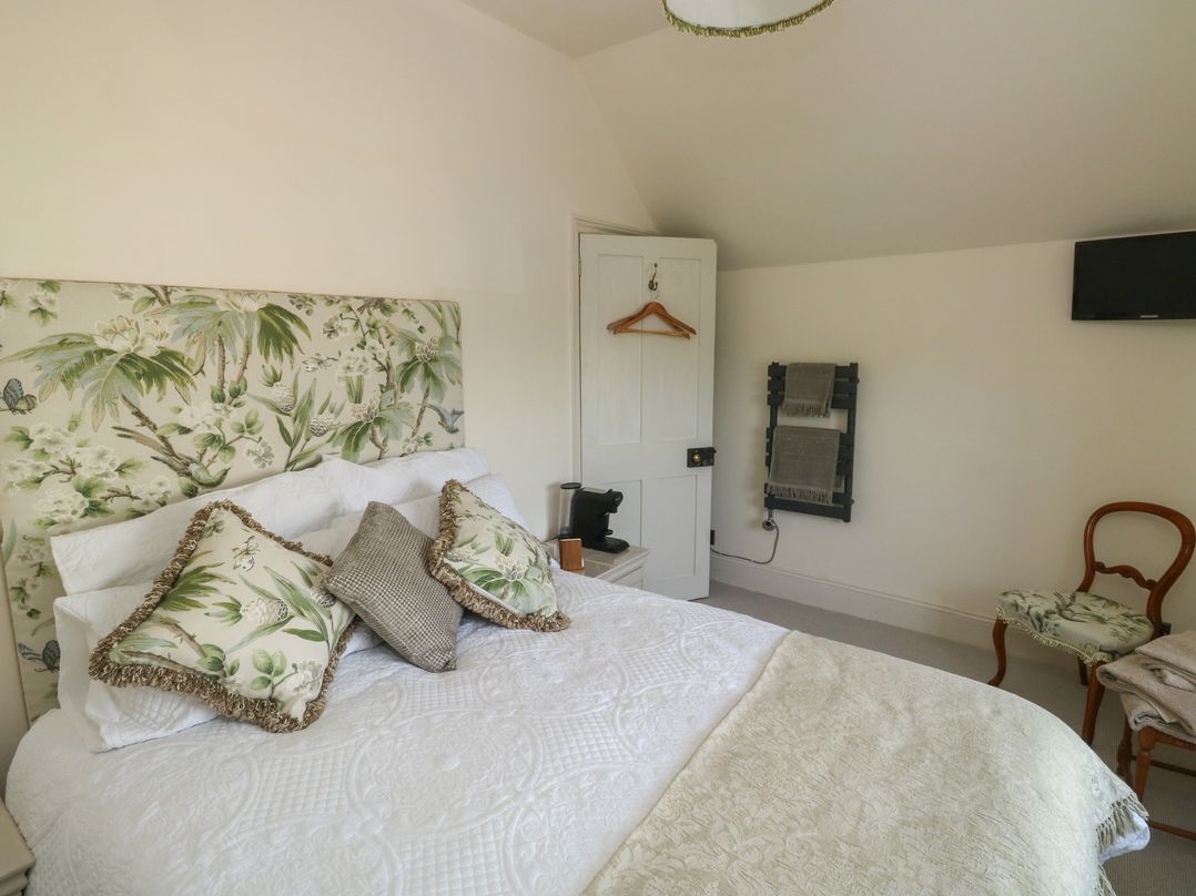 Tracey Cottage
