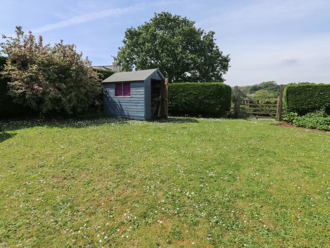 Tracey Cottage