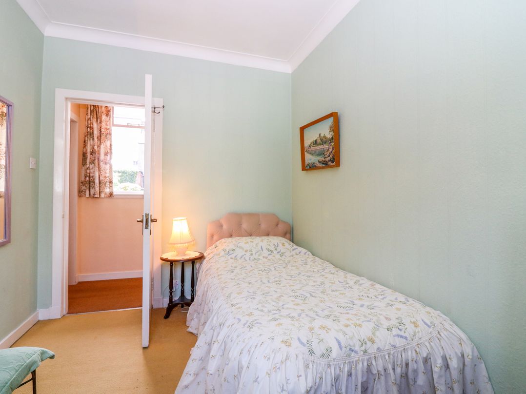 Bay View Apartment