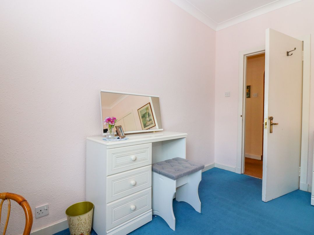 Bay View Apartment