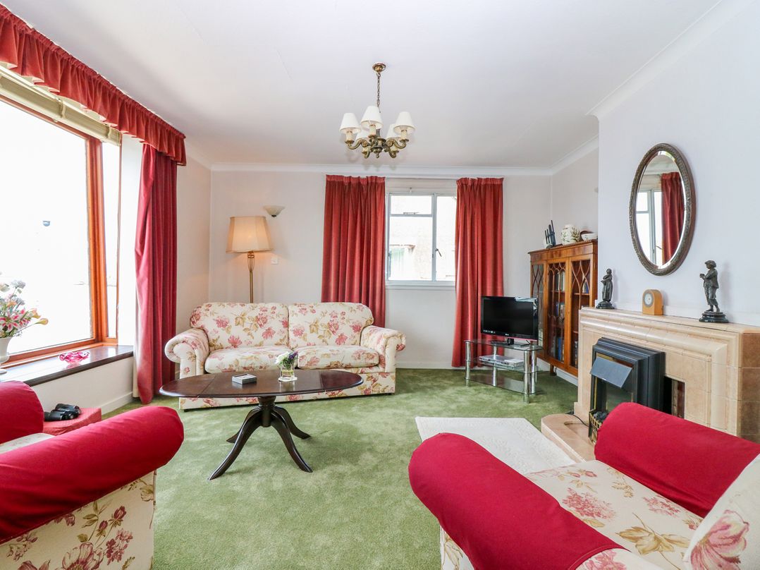 Bay View Apartment