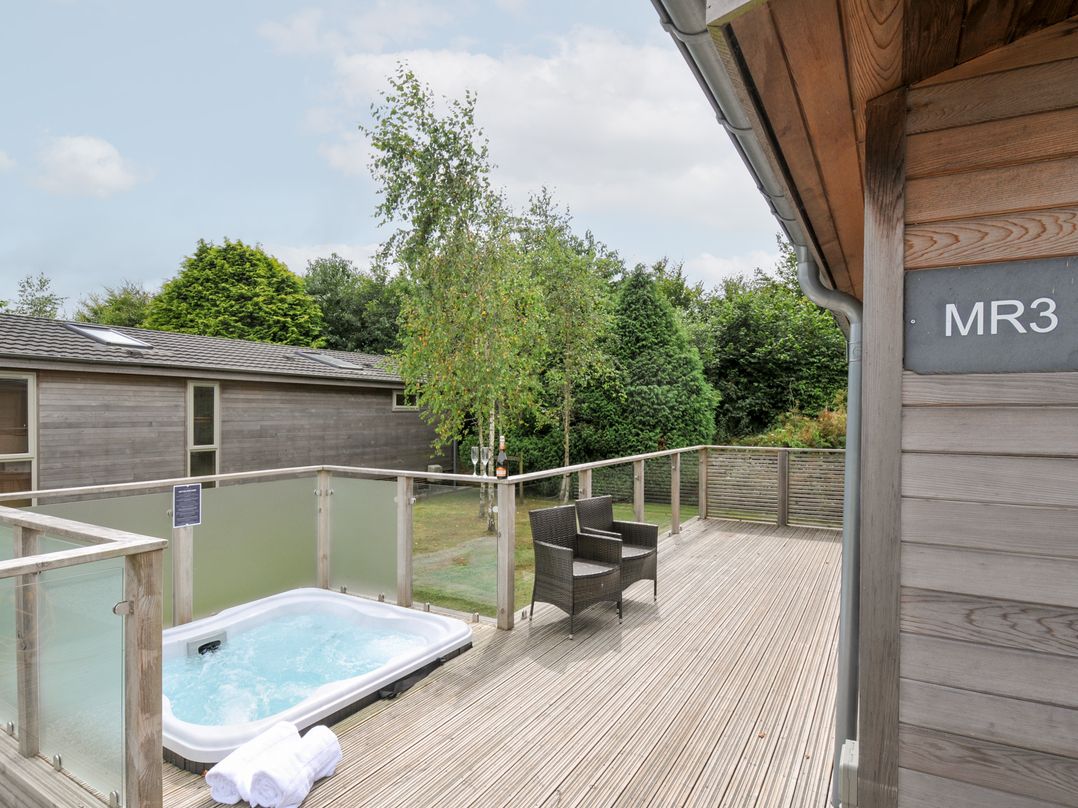 3 Meadow Retreat