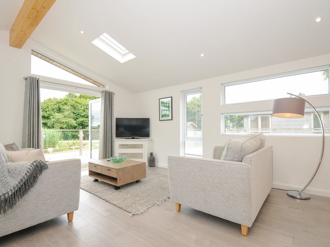 3 Meadow Retreat