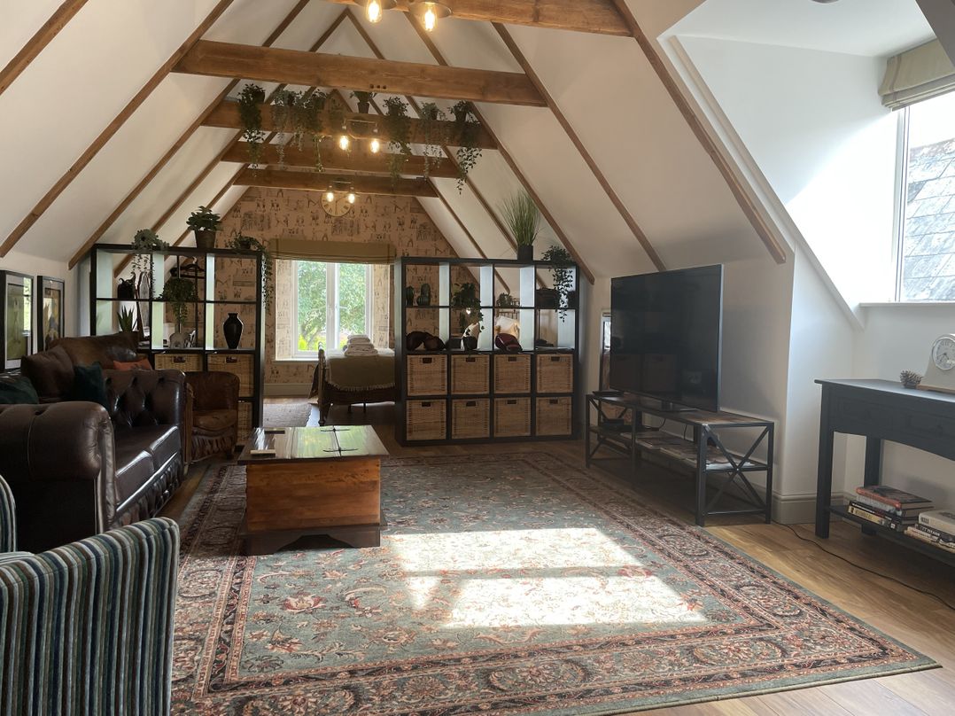 Queensbury Loft
