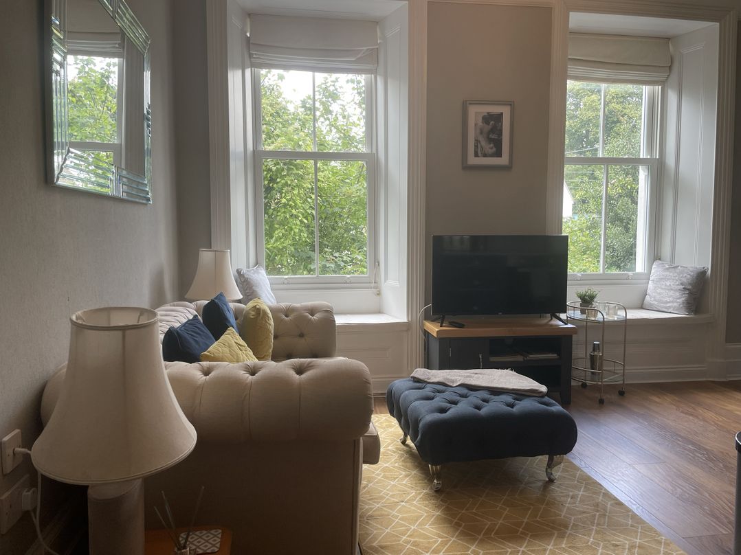 DeCressy Apartment
