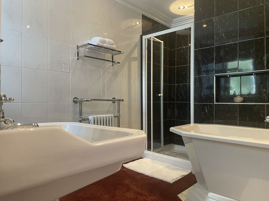 DeCressy Apartment