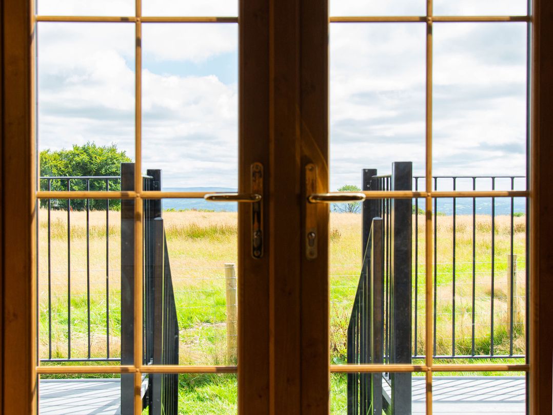 Head For the Hills Glamping - Skylark Shepherd's Hut
