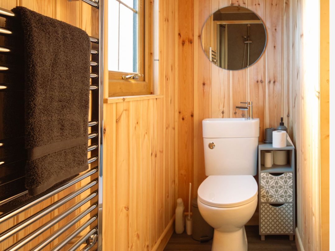 Head For the Hills Glamping - Skylark Shepherd's Hut