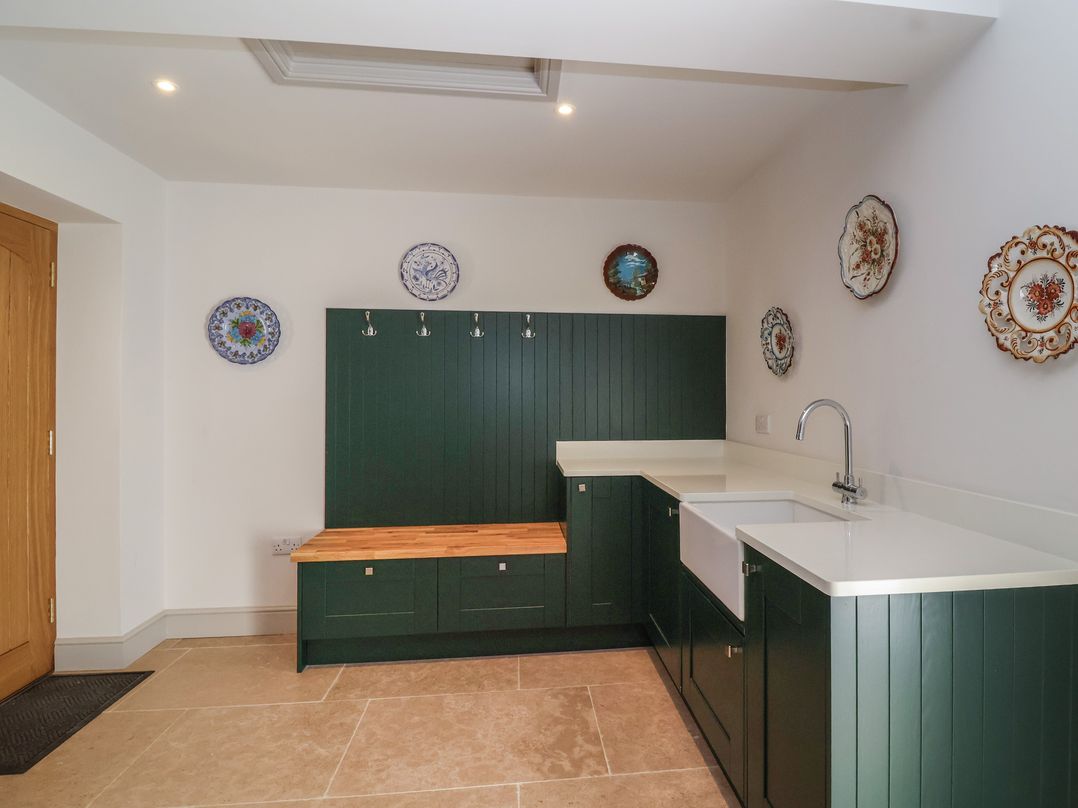 Leafield Cottage