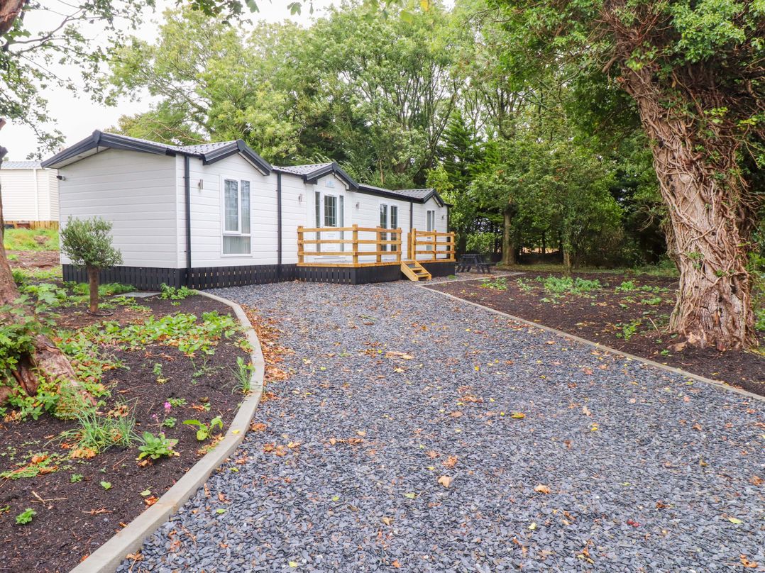 The Chalet at Tyn Lon