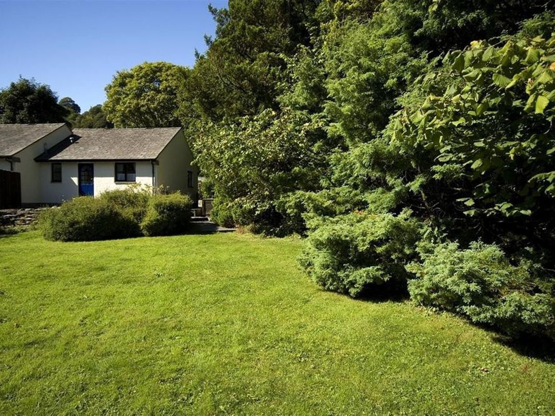 2 Riverside Cottage