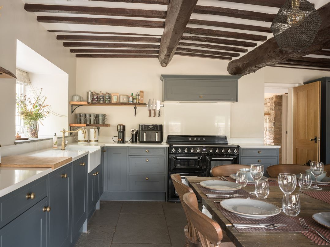 Holwell Farmhouse